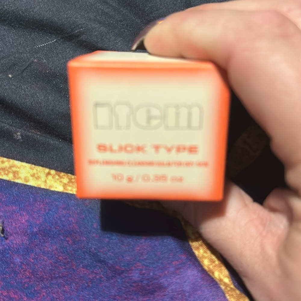 Item “Slick Type” cleansing balm